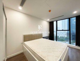 Classy 3-bedroom apartment at Sunshine City for rent (4)