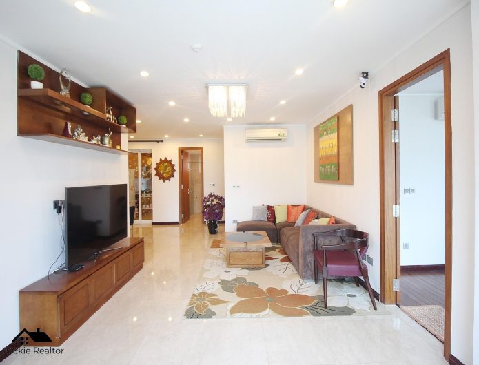 Colorful fully-equipped apartment for rent in L2, The Link Ciputra Hanoi, next to golf course (14)