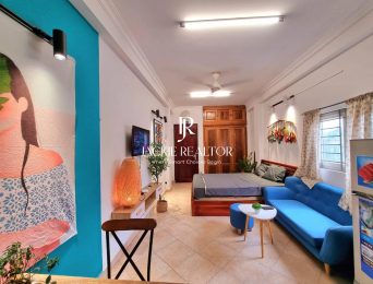Colorful studio apartment for rent in Truc Bach, Ba Dinh, Hanoi (2)
