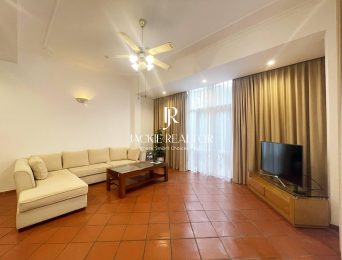 Comfortable 2BDs apartment in Dang Thai Mai Str., Tay Ho Distr. for rent (2)