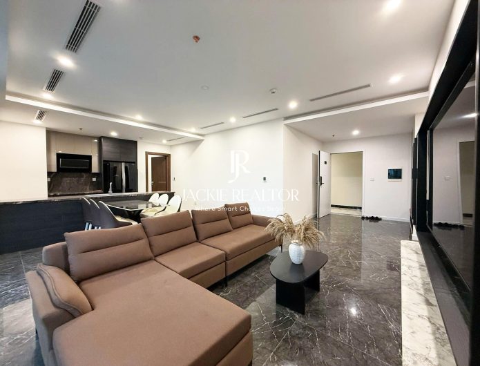 Comfortable 3-bedroom apartment in Sunshine Golden River for rent (1)