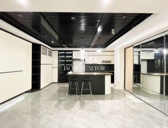 Contemporary 2-bedroom apartment at E5 Ciputra for rent (4)