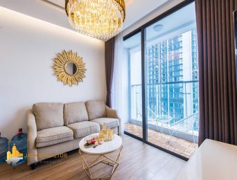 Cool light-filled M3 Vinhomes Metropolis apartment for rent (12)