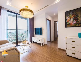 Cool light-filled M3 Vinhomes Metropolis apartment for rent (16)