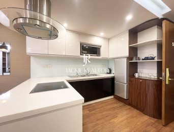 Cozy 1-bedroom apartment with lake view for rent at Tran Vu, Truc Bach, Ba Dinh (5)