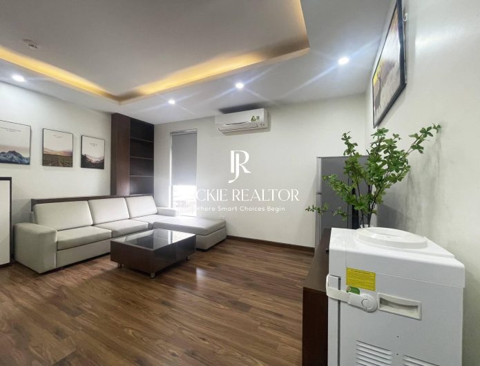 Cozy 2-bedroom apartment in To Ngoc Van for rent (1)