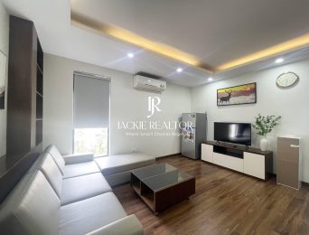 Cozy 2-bedroom apartment in To Ngoc Van for rent (3)