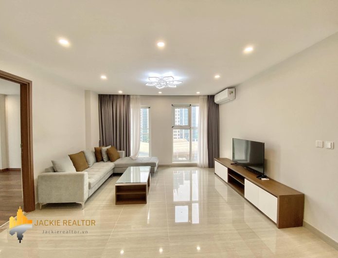Delightful 3BRs apartment for rent in L3 Ciputra (1)