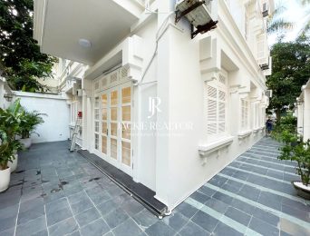 Desirable 5BRs villa for rent at Ciputra Hanoi (4)