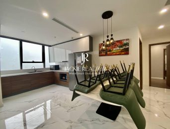 Duplex apartment at Sunshine City overlooking the beautiful Ciputra golf course for rent (3)