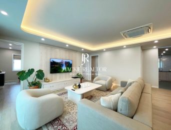Elegant 3-bedroom apartment at E4 Ciputra for rent (5)