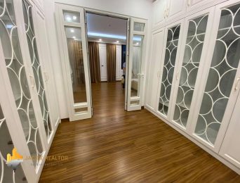 Elegant neoclassical villa for rent in Vinhomes The Harmony (3)