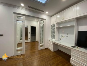 Elegant neoclassical villa for rent in Vinhomes The Harmony (4)