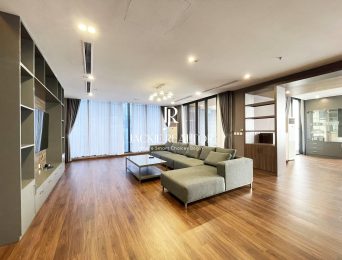 Elgant 270SQM penthouse in Vinhomes Metropolis for rent with a beautiful lake view (3)