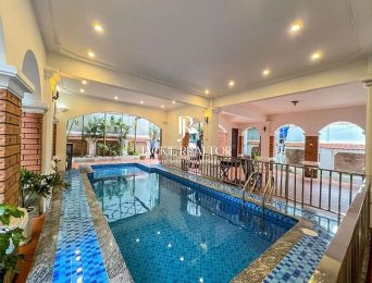 Enormous 4BRs villa for rent in Westlake, Hanoi (5)