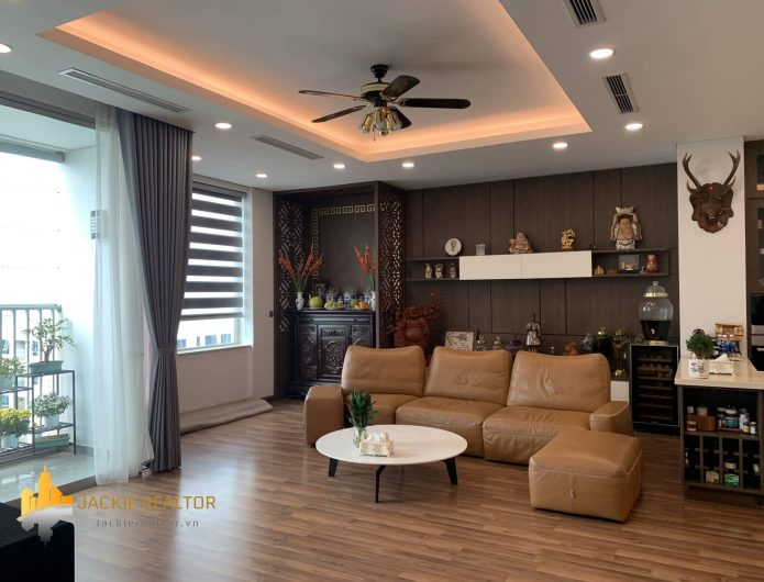 Enormous classy penthouse for rent in N03-T2 Taseco Complex, Ngoai Giao Doan (1)