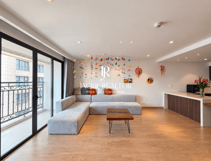 Excellent 2-bedroom 111-SQM apartment in D Le Roi Soleil for rent (1)