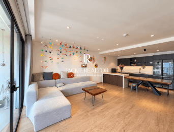 Excellent 2-bedroom 111-SQM apartment in D Le Roi Soleil for rent (2)