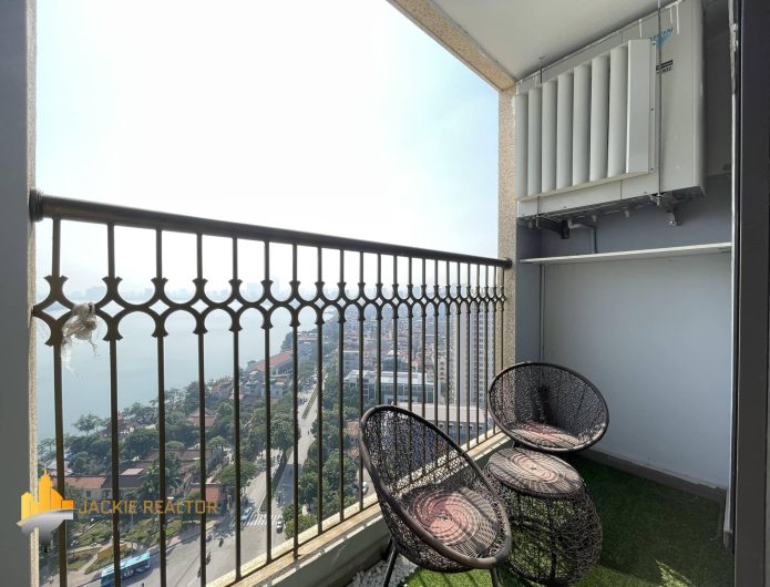 Excellent 'dual key' apartment with stunning view for rent in D' El Dorado (1)