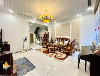 Expensive wooden furnished house for rent in Vinhomes The Harmony (2)