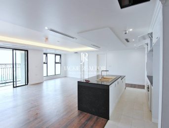 Extremely attractive price-for-rent apartment at D' Le Roi Soleil with a view of whole lake (4)