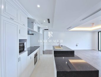 Extremely attractive price-for-rent apartment at D' Le Roi Soleil with a view of whole lake (5)