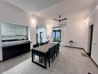 Extremely large garden villa for rent at G6 Ciputra (5)