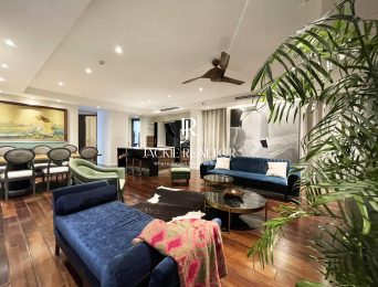 Fantastic artistic 3BDs serviced apartment in Xuan Dieu for rent (4)