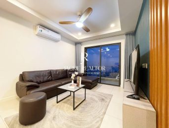 Fantastic lake-view 3-bedroom apartment at Kosmo Tay Ho for rent (4)