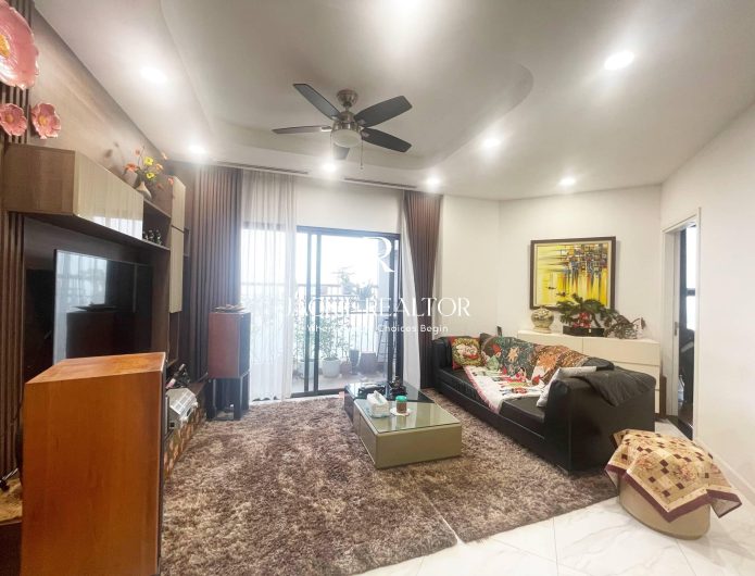 Fantastic lakeview apartment with 4 bedrooms in El Dorado for rent (1)