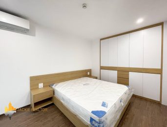 Fully furnished 1BR serviced apartment in Xuan Dieu for rent (4)