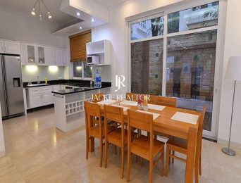 Fully furnished 230SQM villa in T9 Ciputra for rent (5)