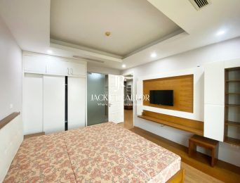 Fully furnished 3-bedroom apartment at E1 Ciputra for rent (5)