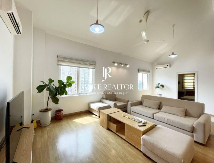 Fully furnished 3-bedroom penthouse at G3 Ciputra for rent (1)