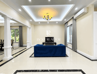 Fully furnished 330-SQM detached villa in Vinhomes Riverside for rent (2)