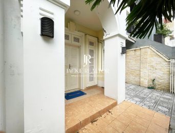 Fully furnished 4-bedroom house for rent in Ciputra (2)