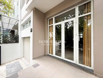 Fully furnished 5-bedroom villa for rent at K2 Ciputra (2)