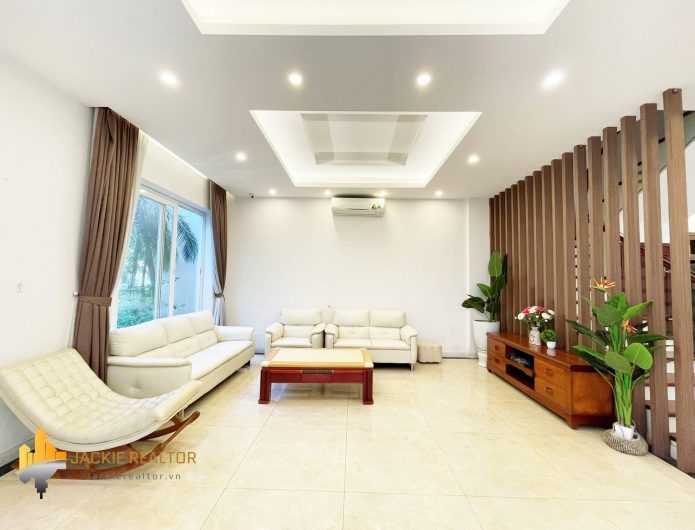 Fully furnished villa for rent in Vinhomes Riverside Anh Dao (1)