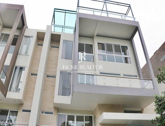 Giant 6-bedroom garden villa for rent at Q block, Ciputra Hanoi (1)
