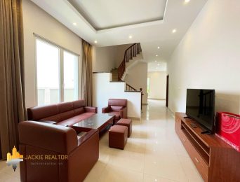 Good 225sq.m villa for rent in Vinhomes Riverside Hoa Sua (2)