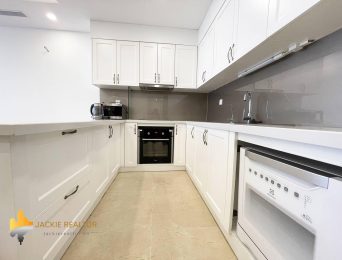 Good 3-bedroom apartment in D' Le Roi Soleil Westlake for rent (5)