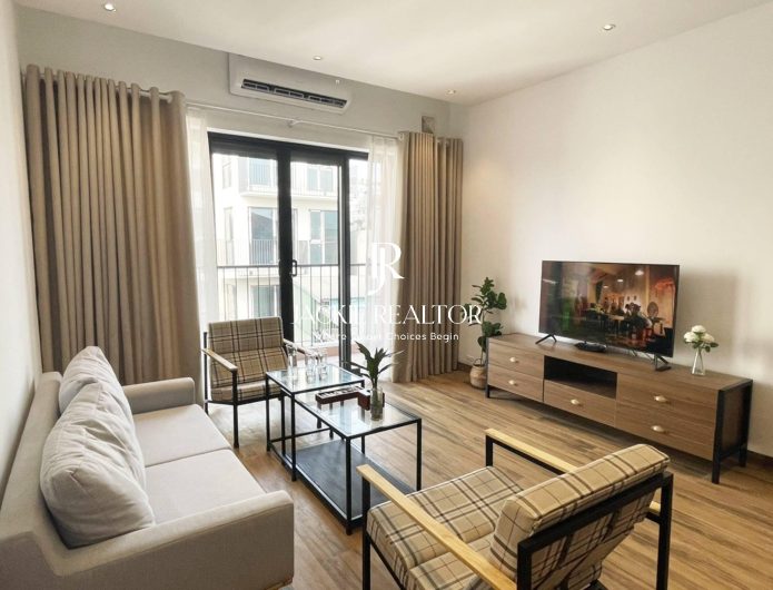 Gorgeous 2 bedrooms in Tu Hoa for rent - Westlake Housing (1)