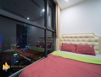 Gorgeous 3BRs Vinhomes West Point apartment for rent (5)