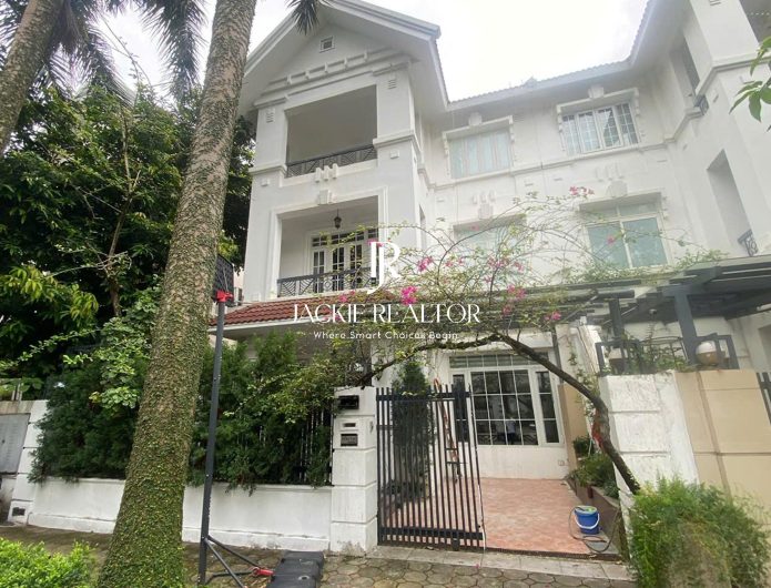Gorgeous T9 Ciputra villa for rent - Move in right away (1)