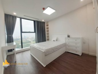 Great 3BRs golf view apartment in Sunshine City for rent (5)