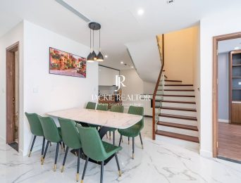 Great golf-view duplex apartment for rent at Sunshine City (5)