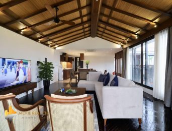 Great lake-view 310SQM penthouse in Quang Khanh, Tay Ho, Hanoi for rent (3)