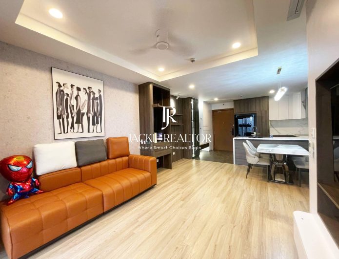 High-end 2-bedroom apartment at Kosmo Tay Ho for rent (1)