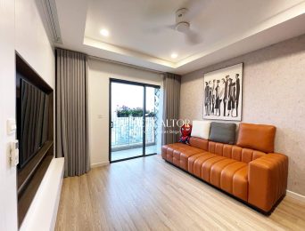 High-end 2-bedroom apartment at Kosmo Tay Ho for rent (2)