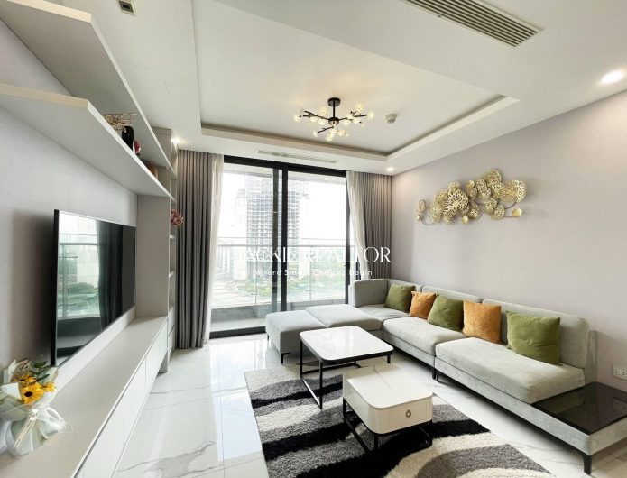 High-up 3-bedroom apartment at S1 Sunshine City for rent (1)